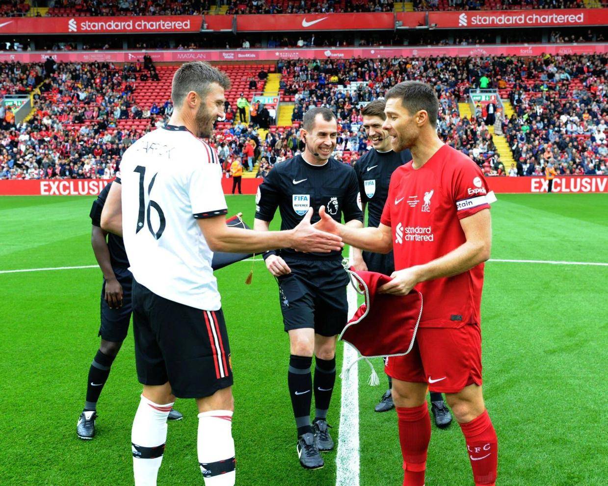 曝曼联接洽阿隆索，却不大可能由其执教！卡里克仍是转正头号热门